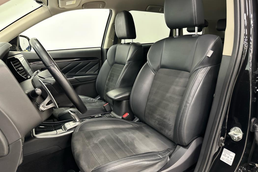 MITSUBISHI Outlander PHEV 2021