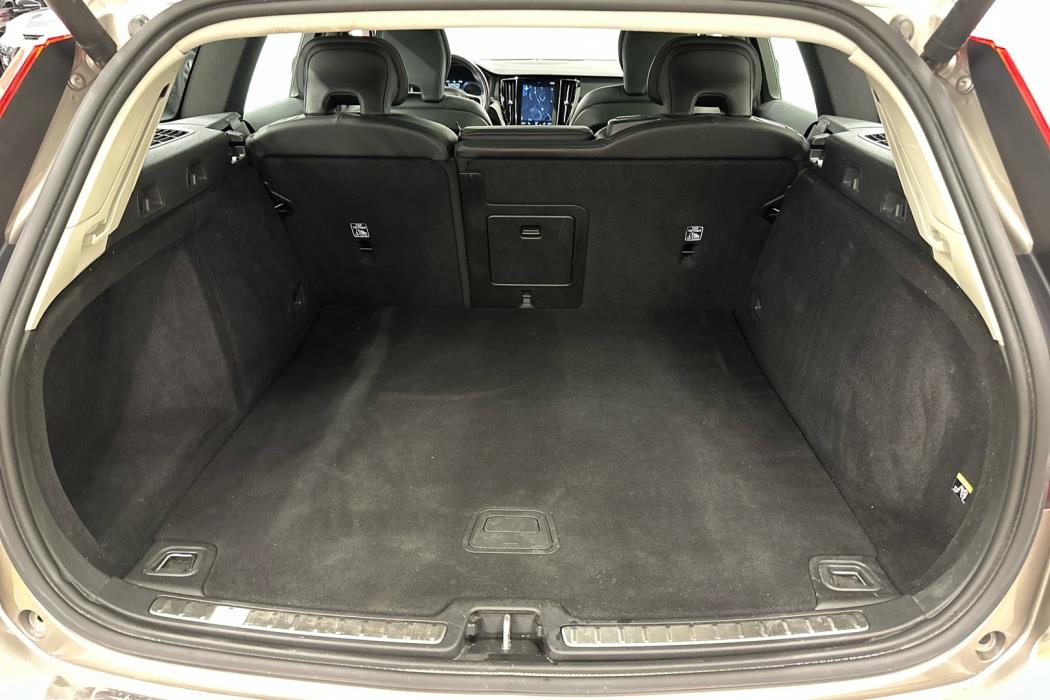 VOLVO V60 2019