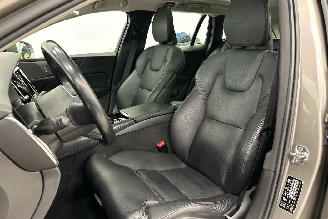 VOLVO V60 2019