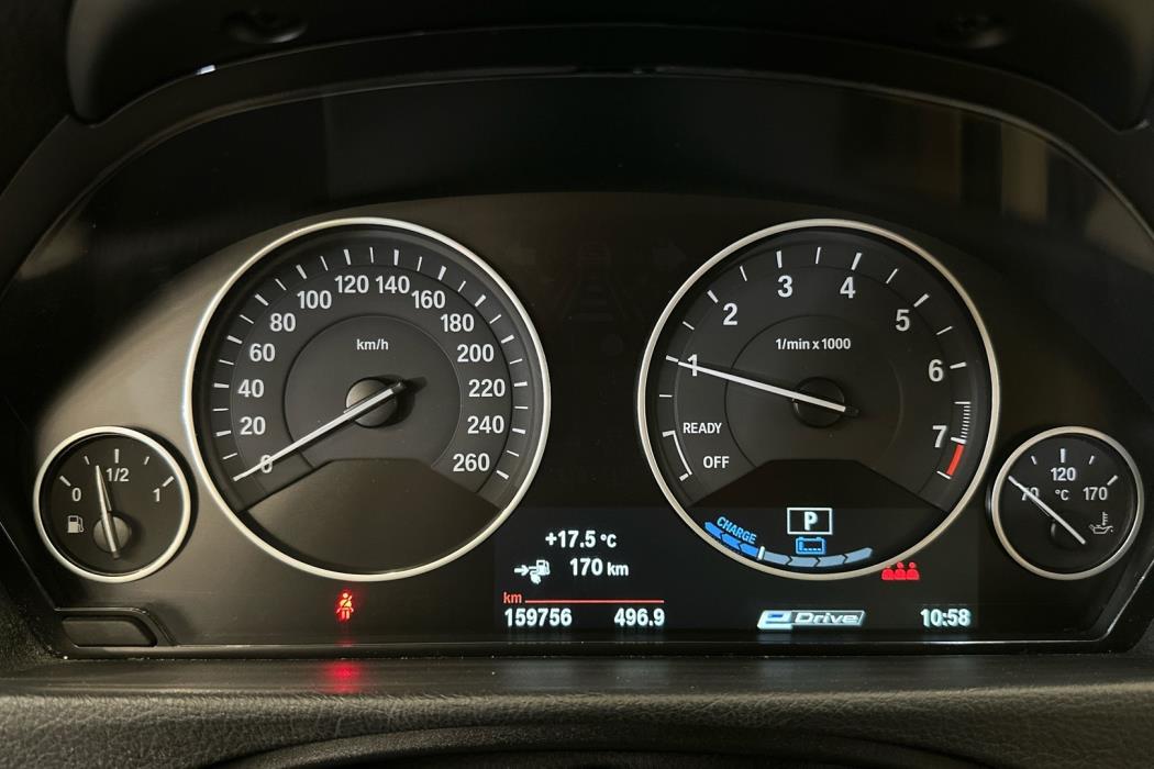 BMW 330 2016