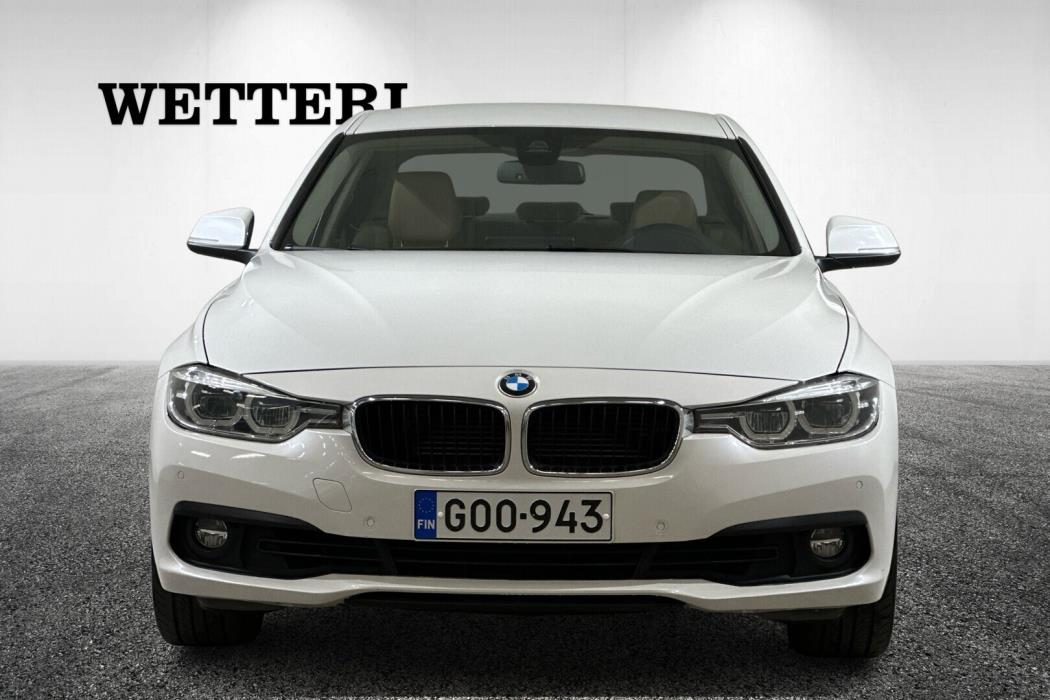BMW 330 2016
