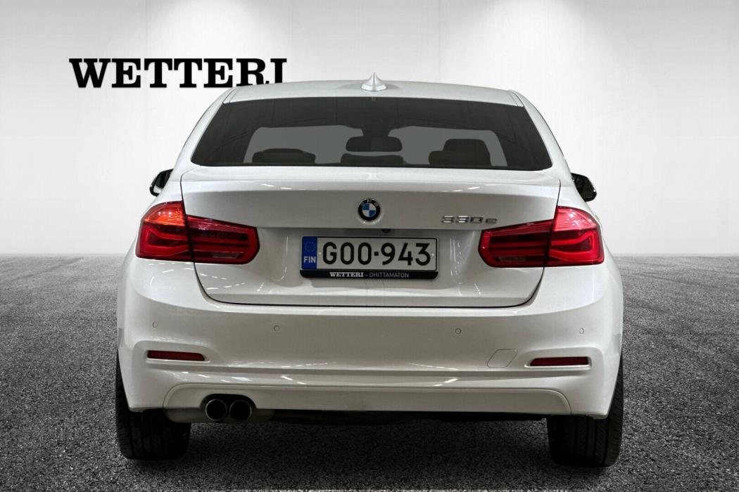 BMW 330 2016