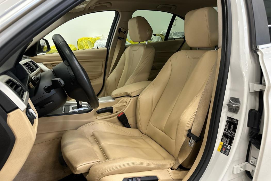 BMW 330 2016