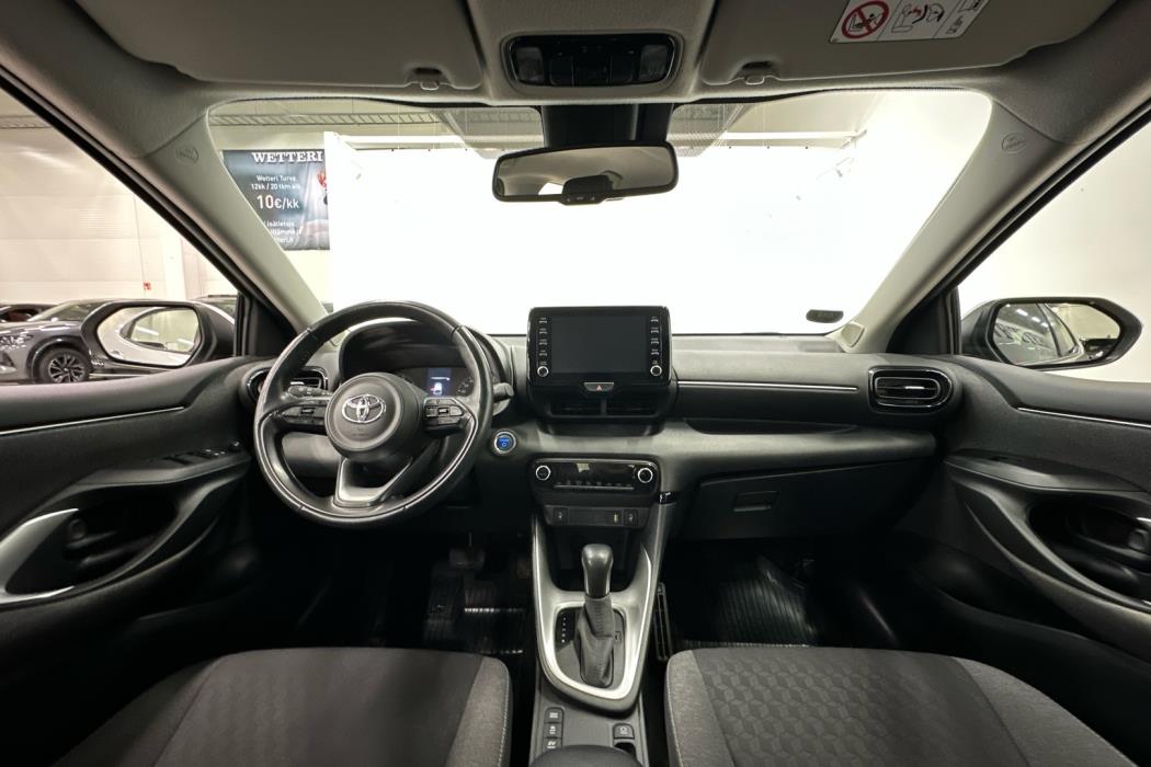 TOYOTA Yaris 2021