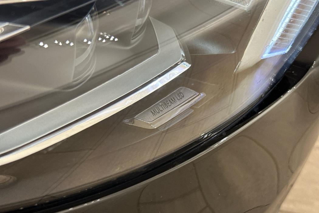 MERCEDES-BENZ A 2022