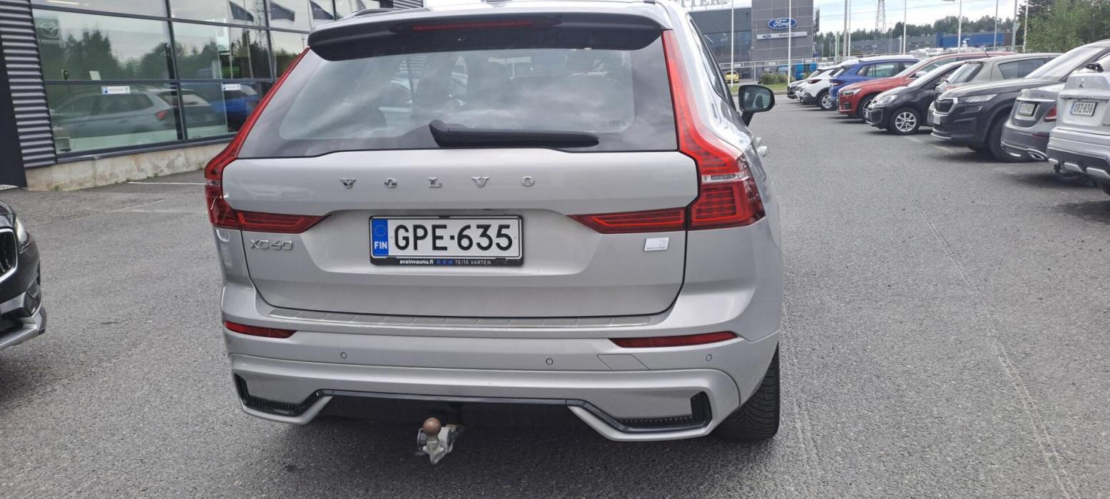 VOLVO XC60 2023
