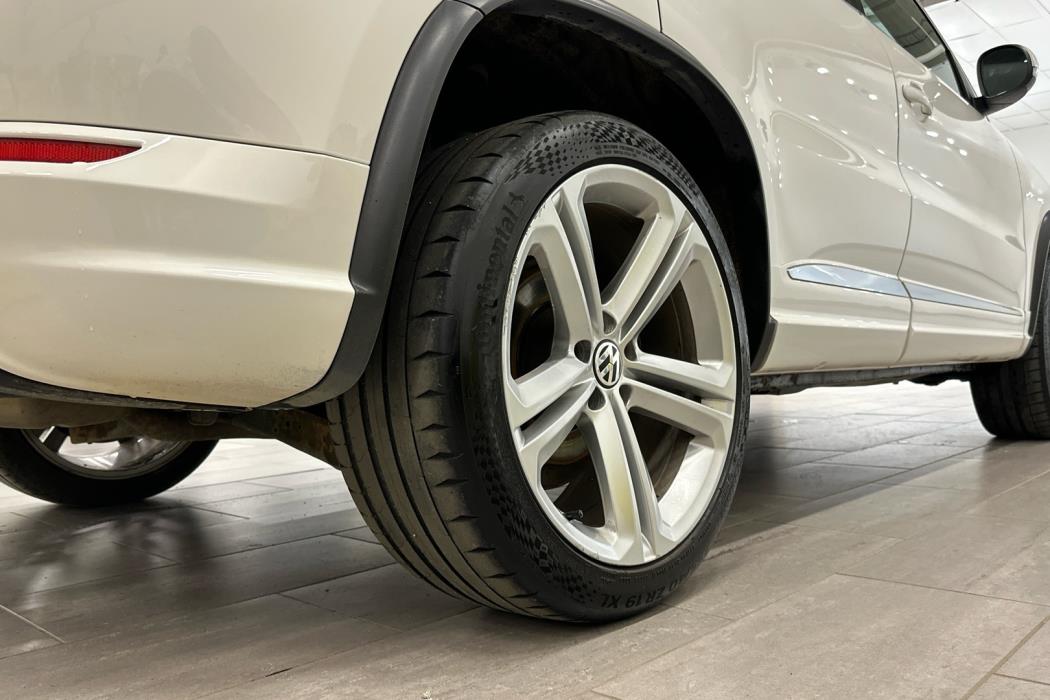VOLKSWAGEN Tiguan 2013