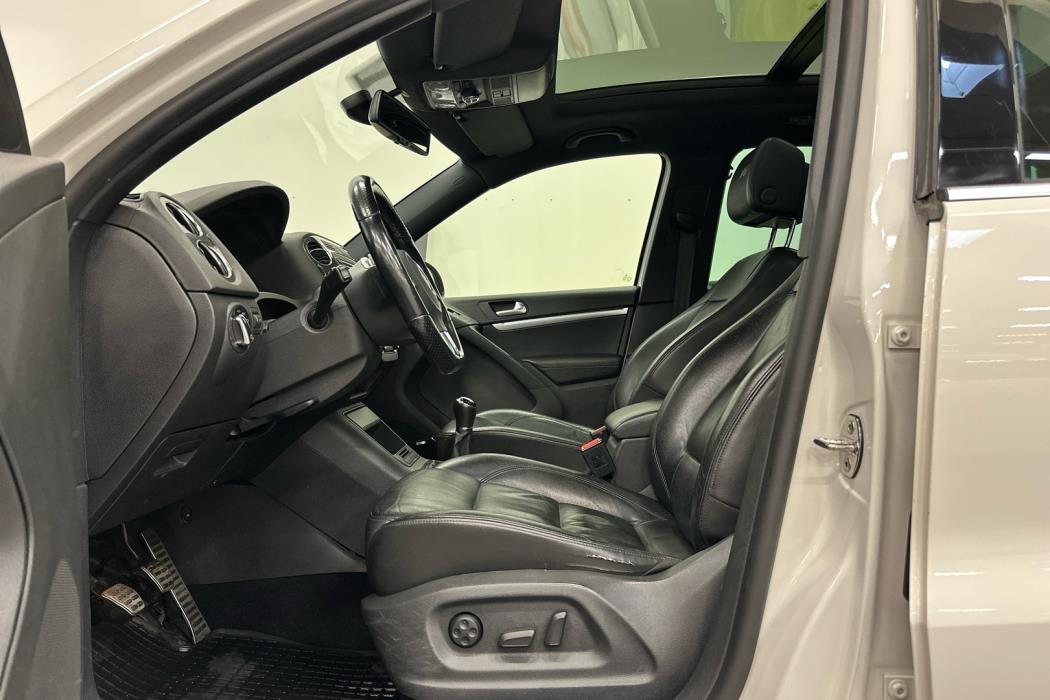 VOLKSWAGEN Tiguan 2013