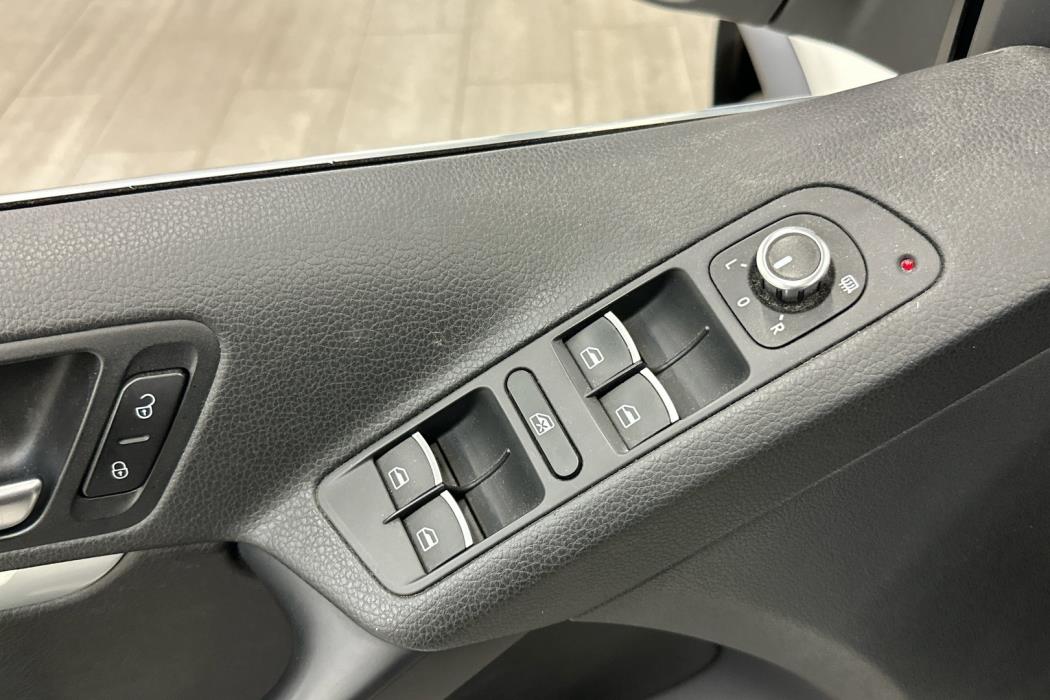 VOLKSWAGEN Tiguan 2013