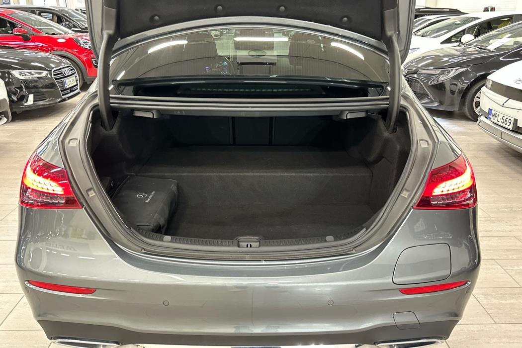 MERCEDES-BENZ E 2021