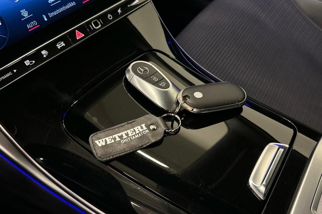 MERCEDES-BENZ C 2023