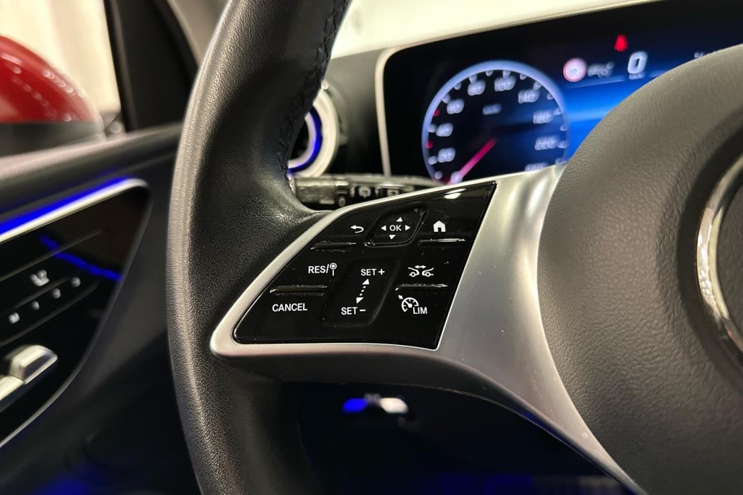 MERCEDES-BENZ GLC 2023