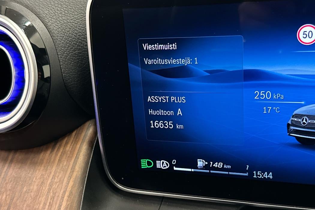 MERCEDES-BENZ GLC 2023