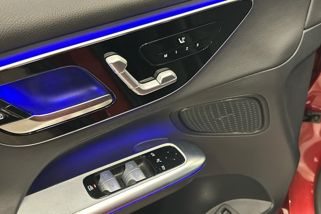 MERCEDES-BENZ GLC 2023