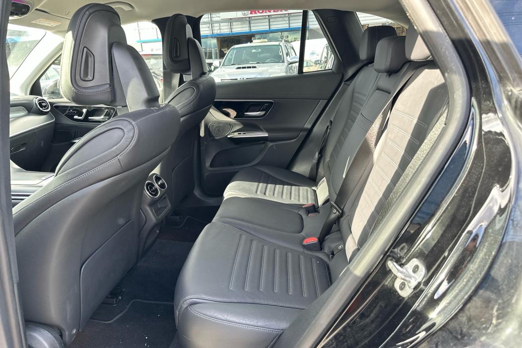 MERCEDES-BENZ GLC 2023