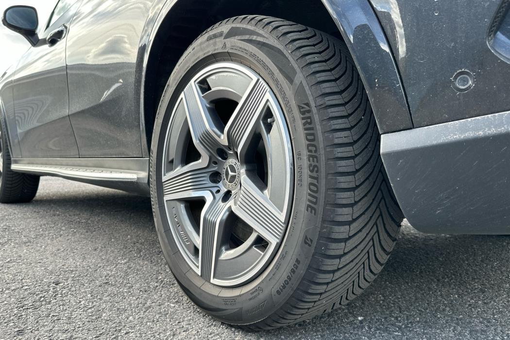 MERCEDES-BENZ GLC 2023