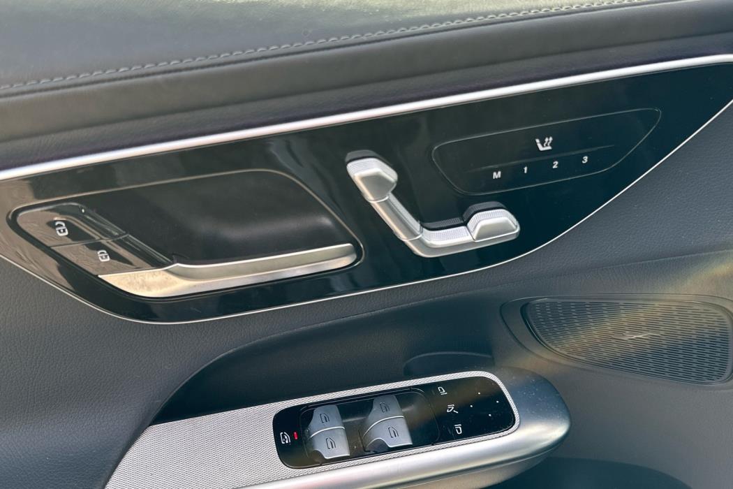 MERCEDES-BENZ GLC 2023