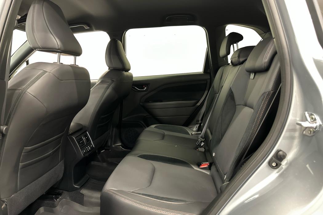 SUBARU Forester 2025