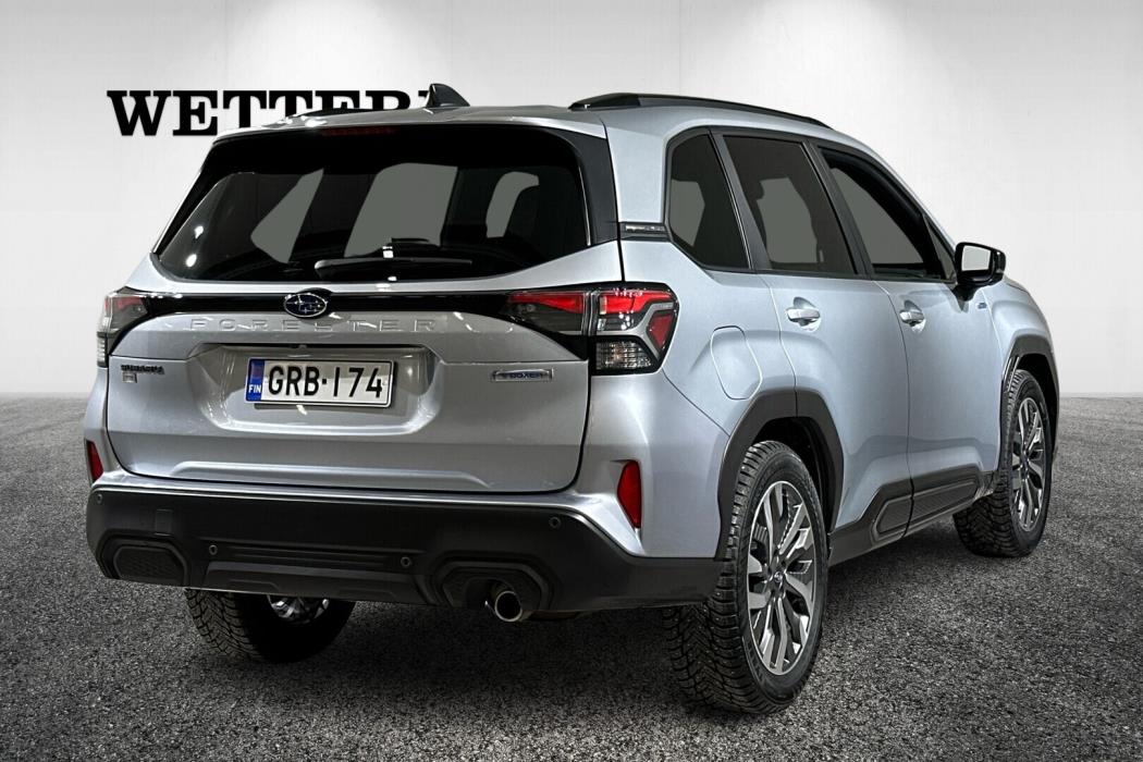 SUBARU Forester 2025