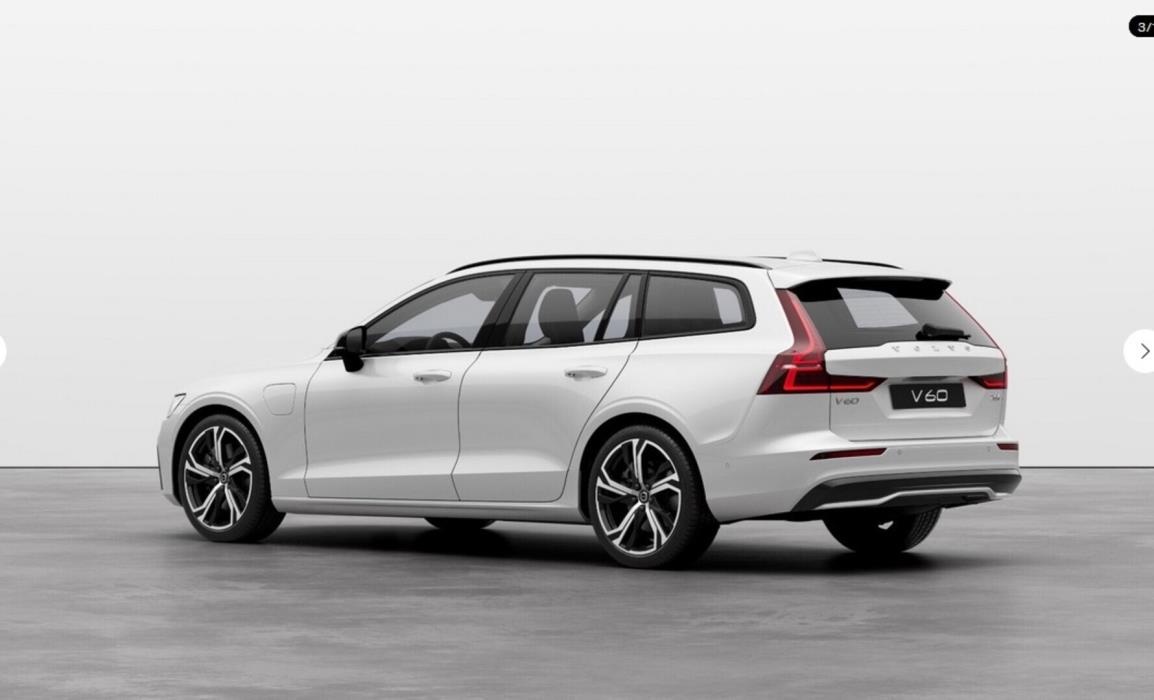 VOLVO V60 2025