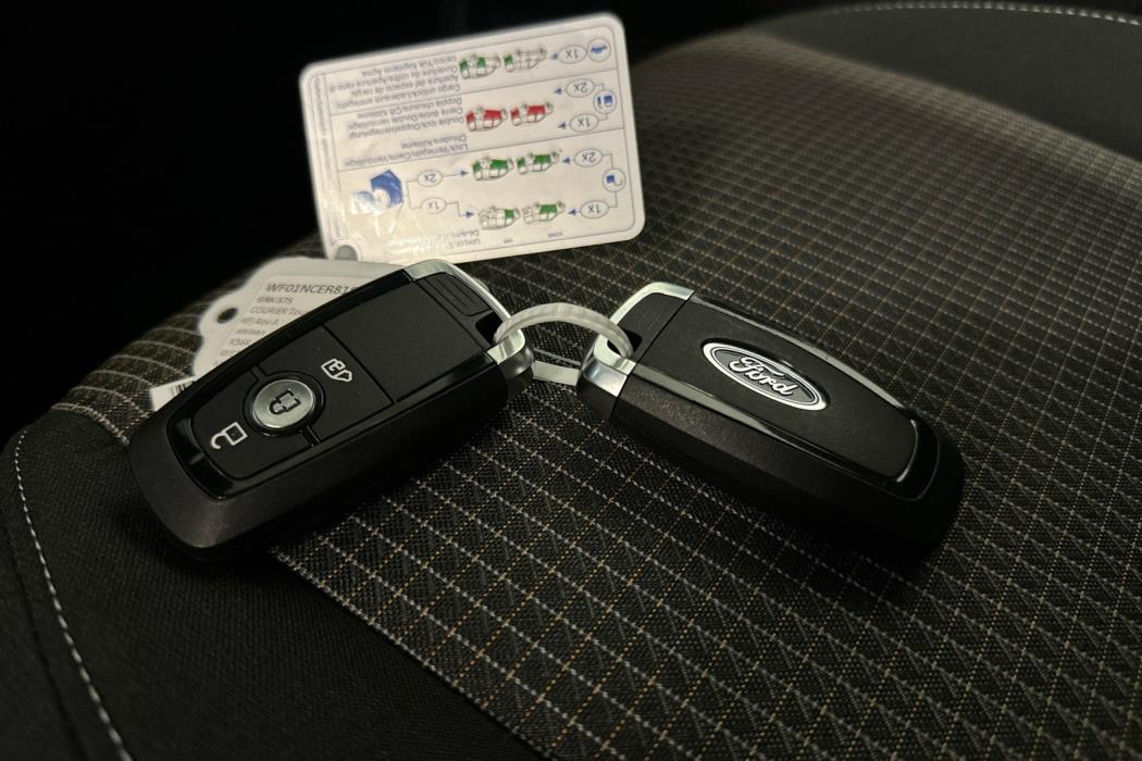 FORD TOURNEO COURIER 2025