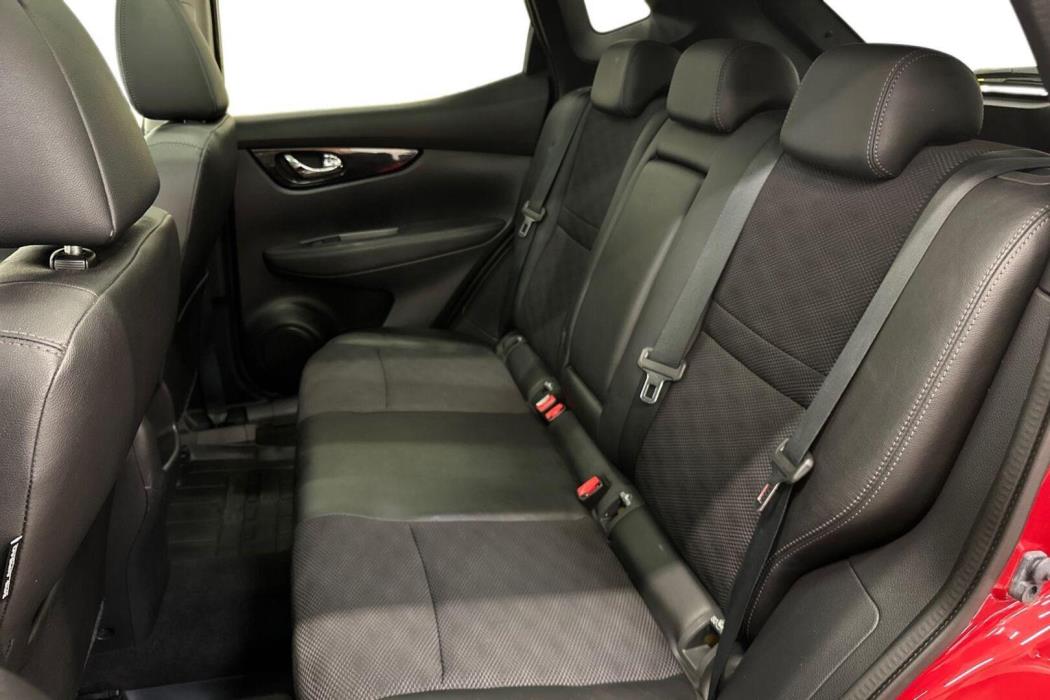 NISSAN Qashqai 2014