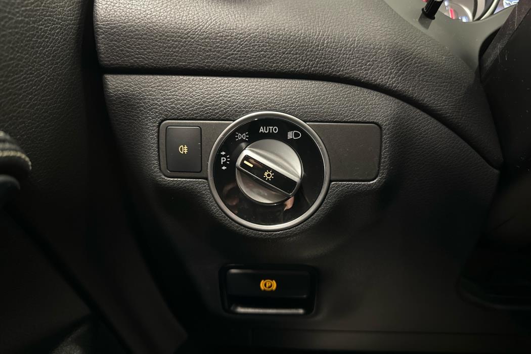 MERCEDES-BENZ GLA 2017