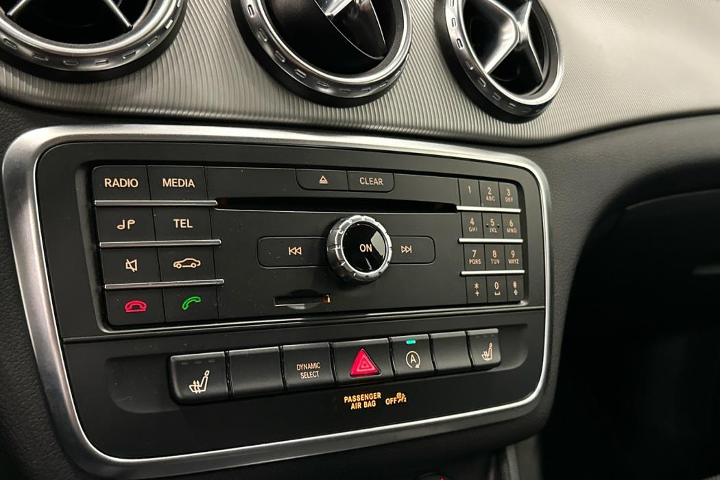 MERCEDES-BENZ GLA 2017