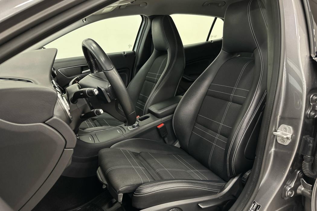 MERCEDES-BENZ GLA 2017