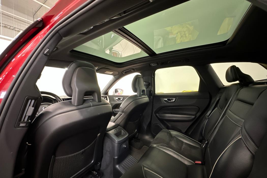 VOLVO XC60 2017