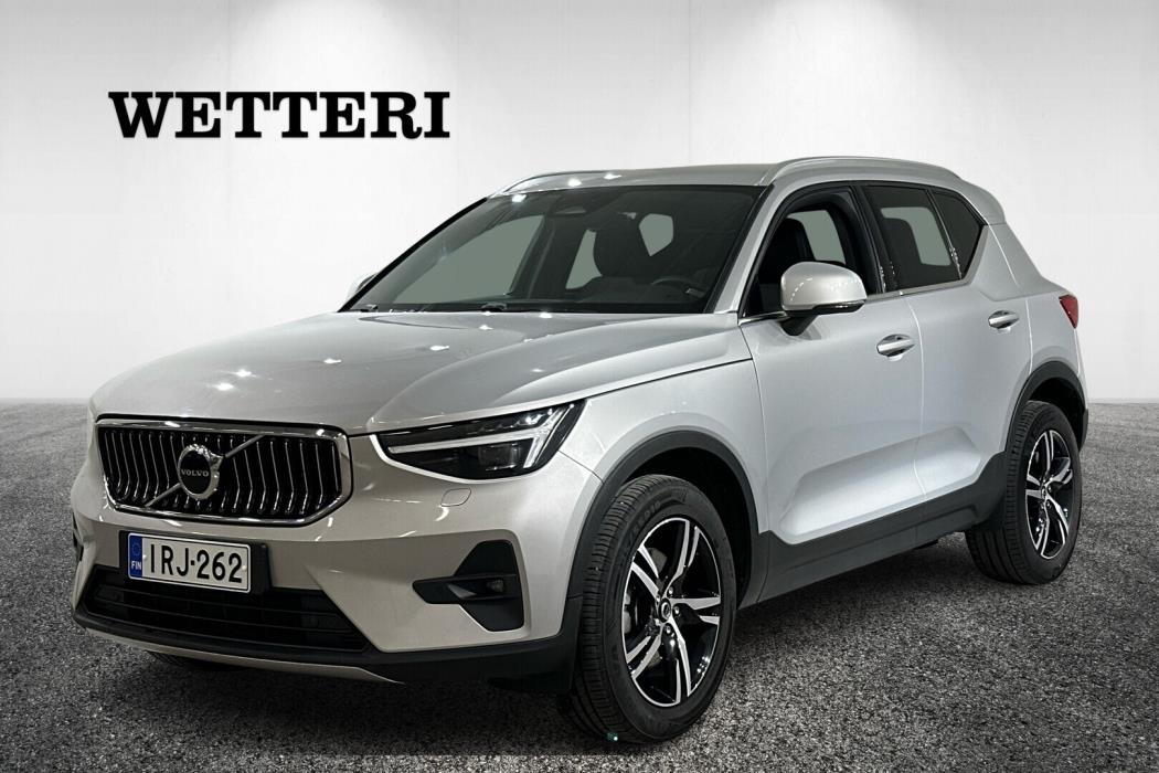 VOLVO XC40 2024