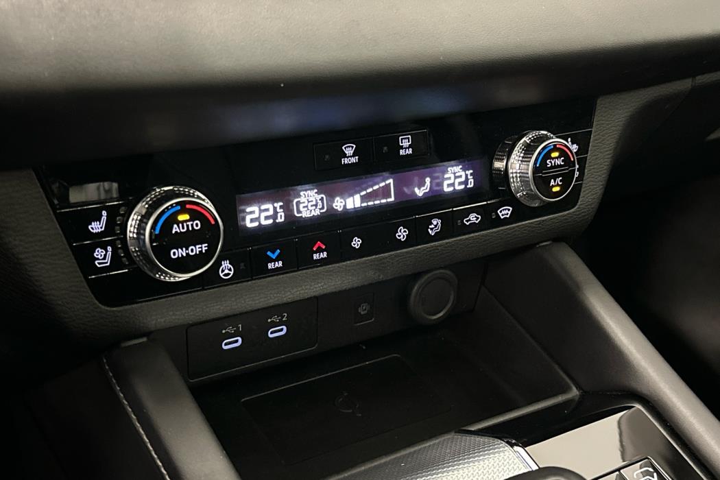MITSUBISHI OUTLANDER 2025