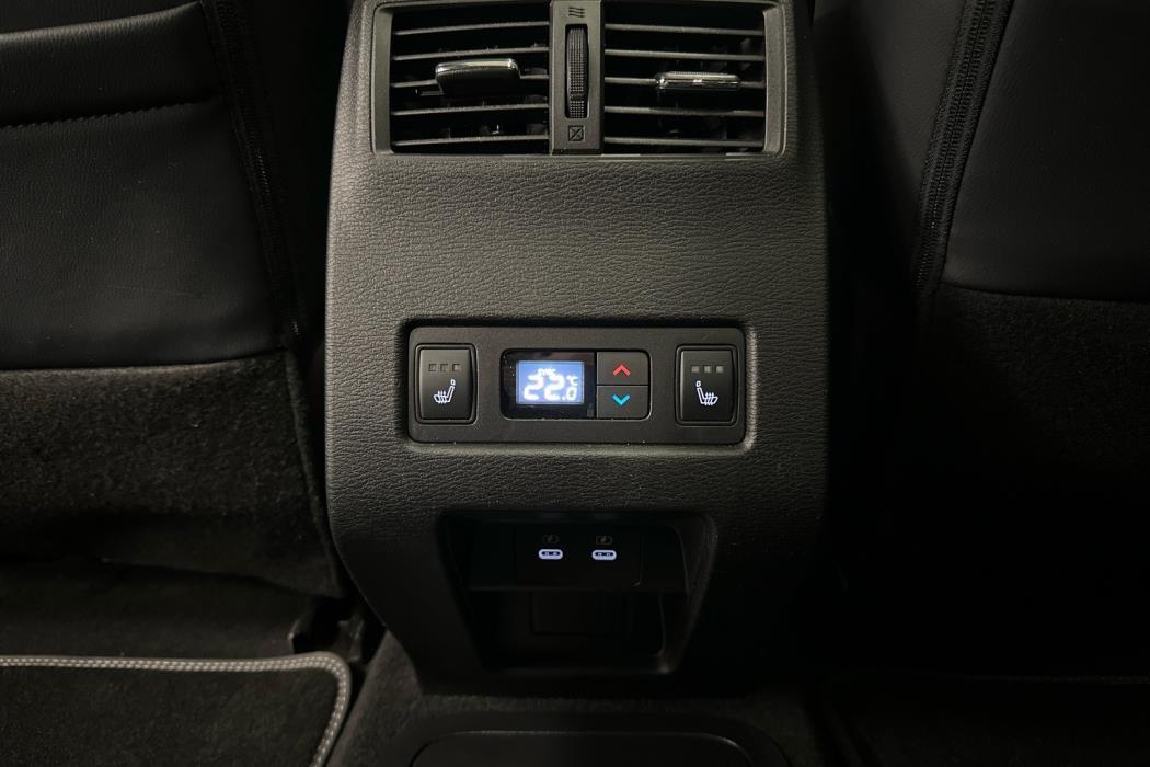 MITSUBISHI OUTLANDER 2025