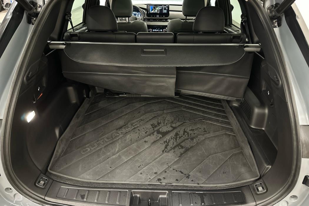 MITSUBISHI OUTLANDER 2025