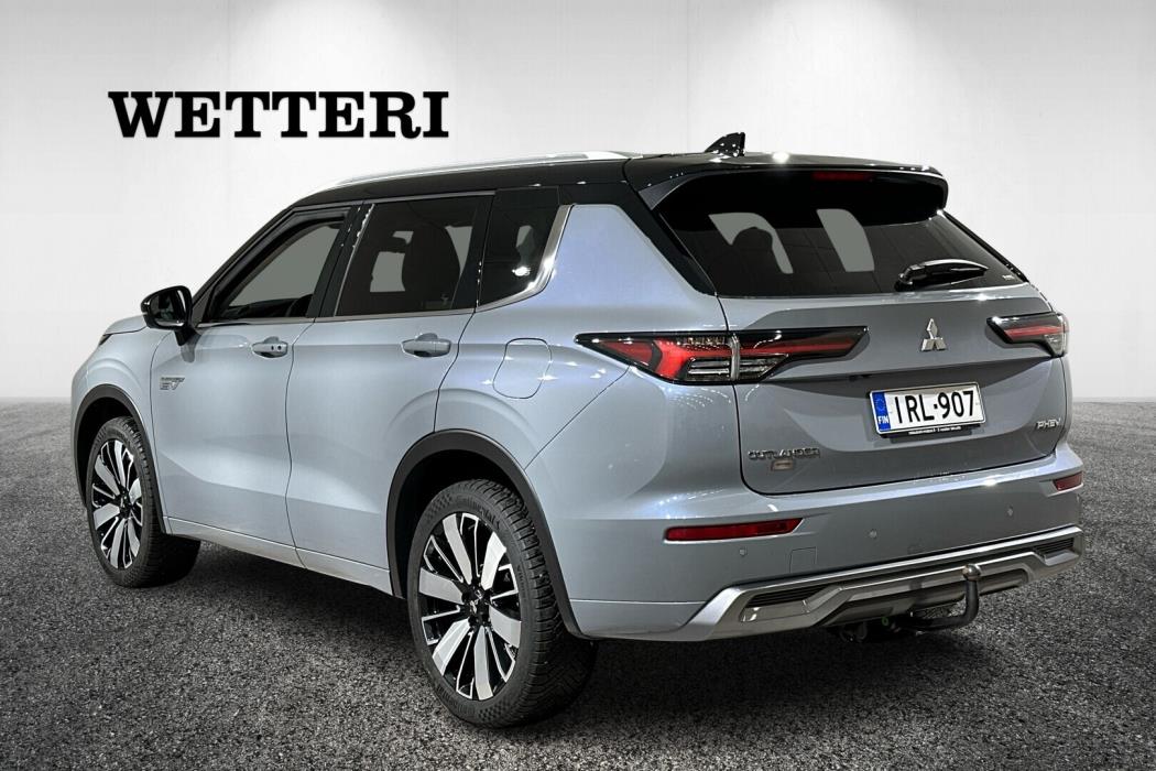 MITSUBISHI OUTLANDER 2025