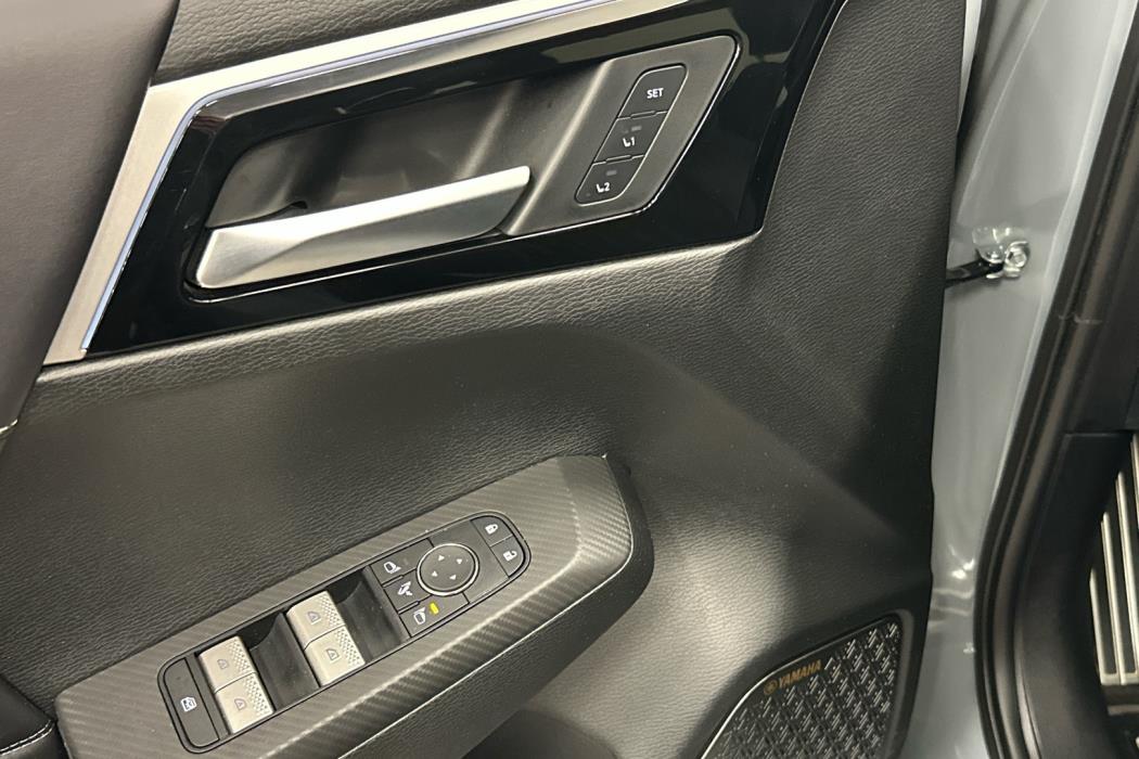 MITSUBISHI OUTLANDER 2025