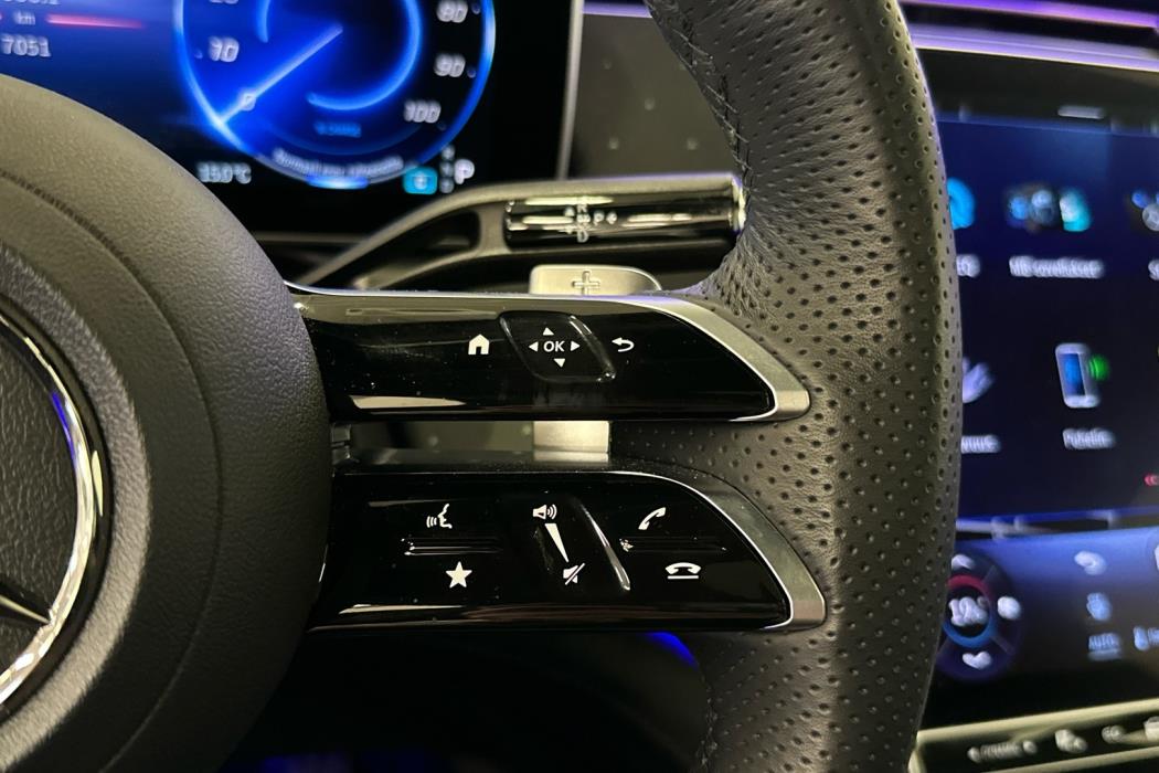 MERCEDES-BENZ EQE SUV 2025