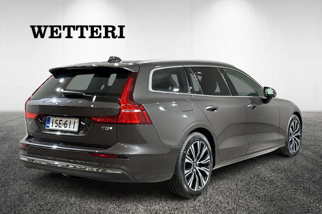 VOLVO V60 2025