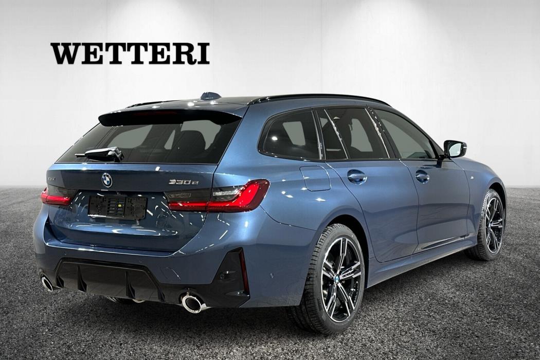 BMW 330 2025