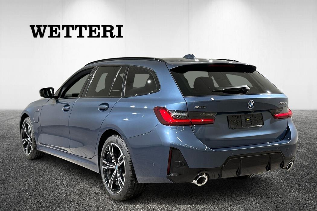 BMW 330 2025
