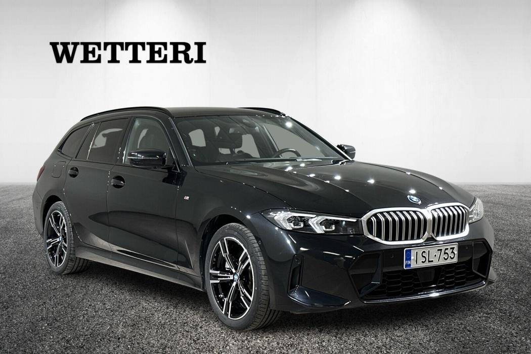 BMW 330 2025