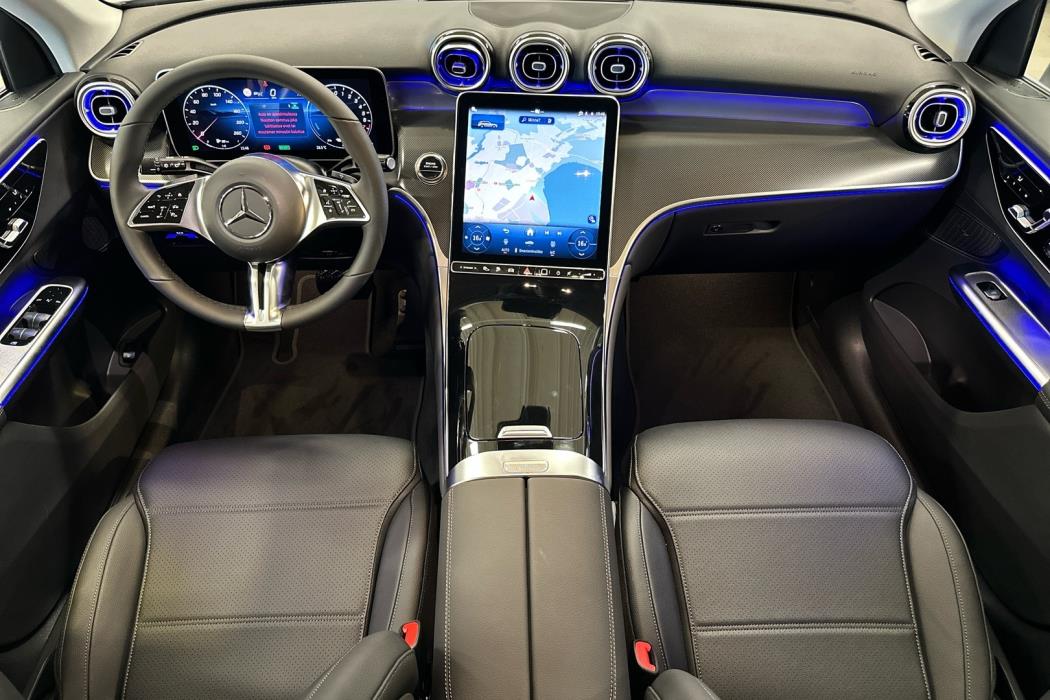 MERCEDES-BENZ GLC 2025