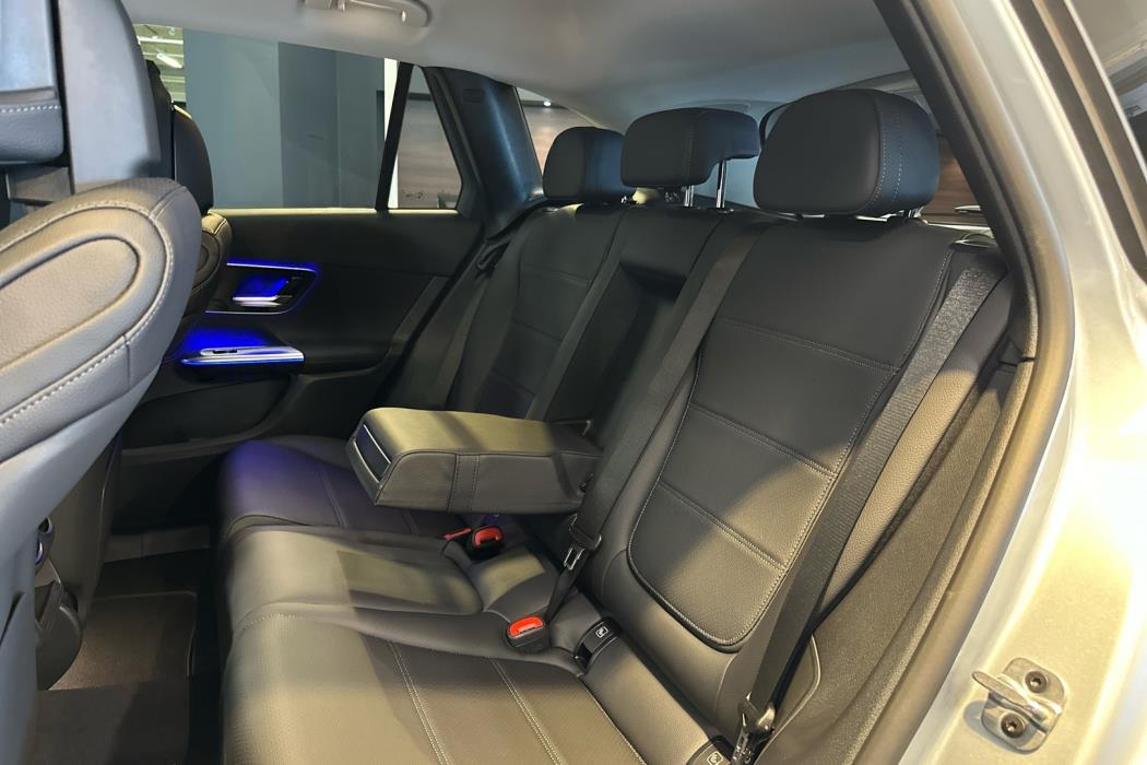 MERCEDES-BENZ GLC 2025