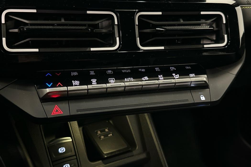 RENAULT 4 2025