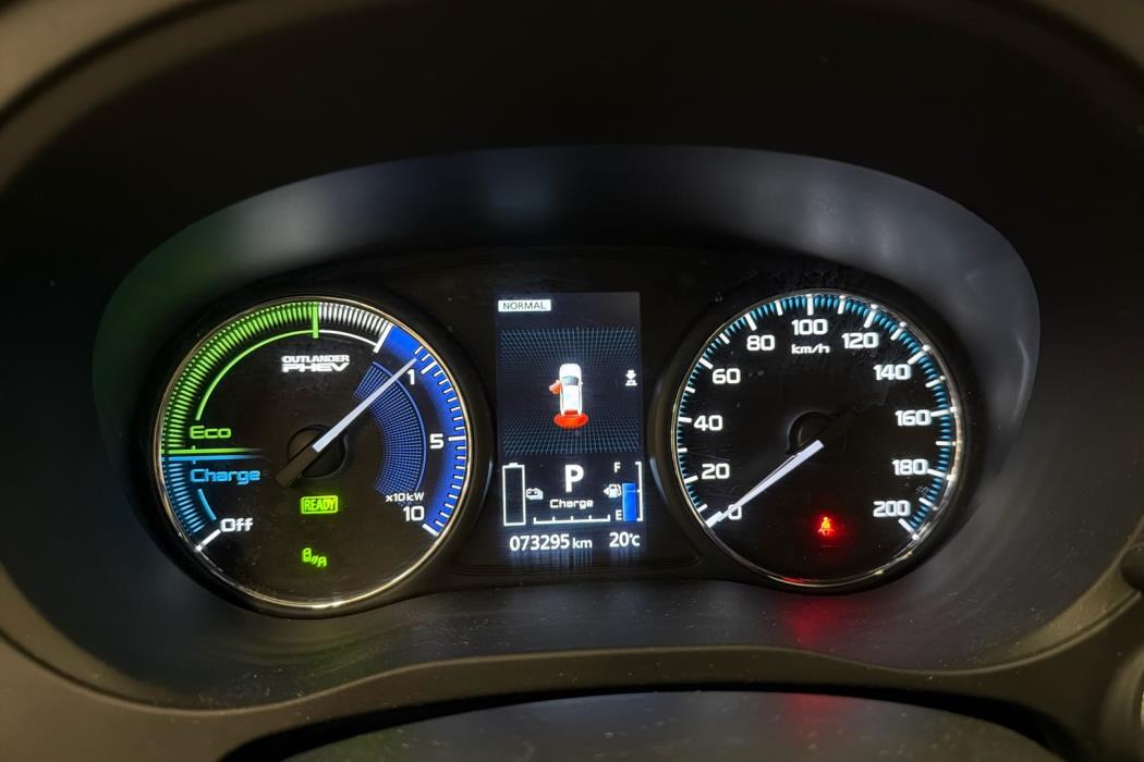 MITSUBISHI Outlander PHEV 2020