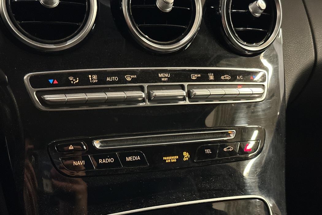 MERCEDES-BENZ C 2015