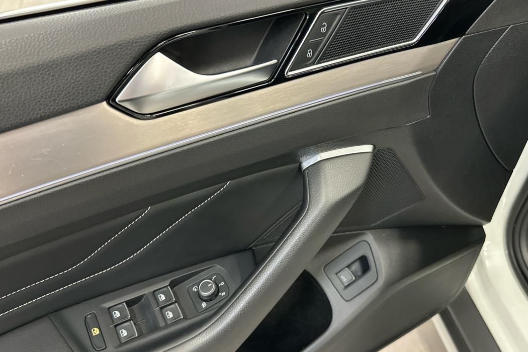 VOLKSWAGEN Passat 2020