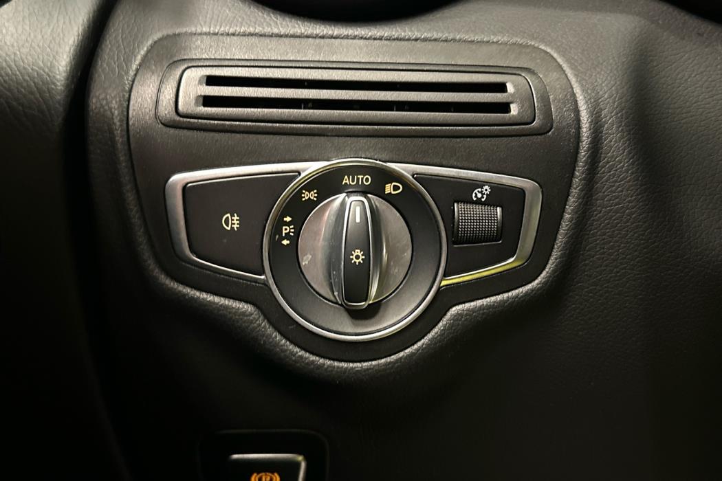 MERCEDES-BENZ GLC 2021