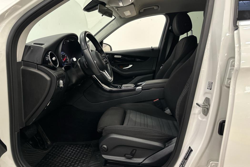 MERCEDES-BENZ GLC 2021