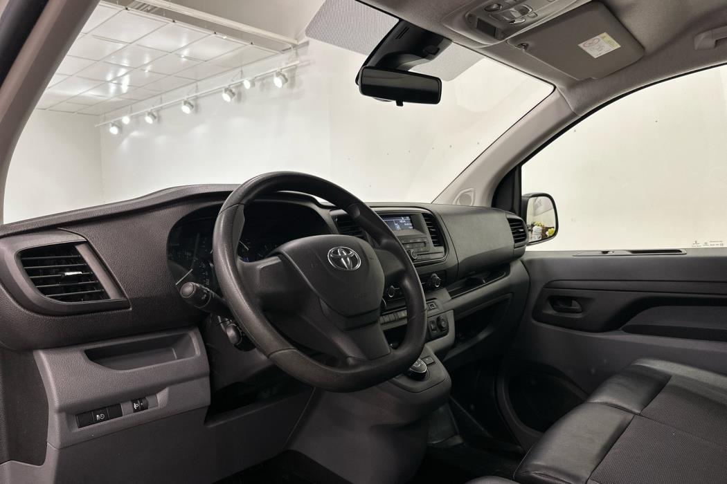 TOYOTA Proace 2021